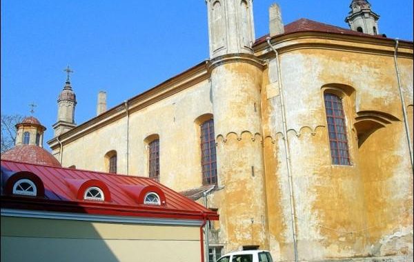 общий вид на храм Вильнюс